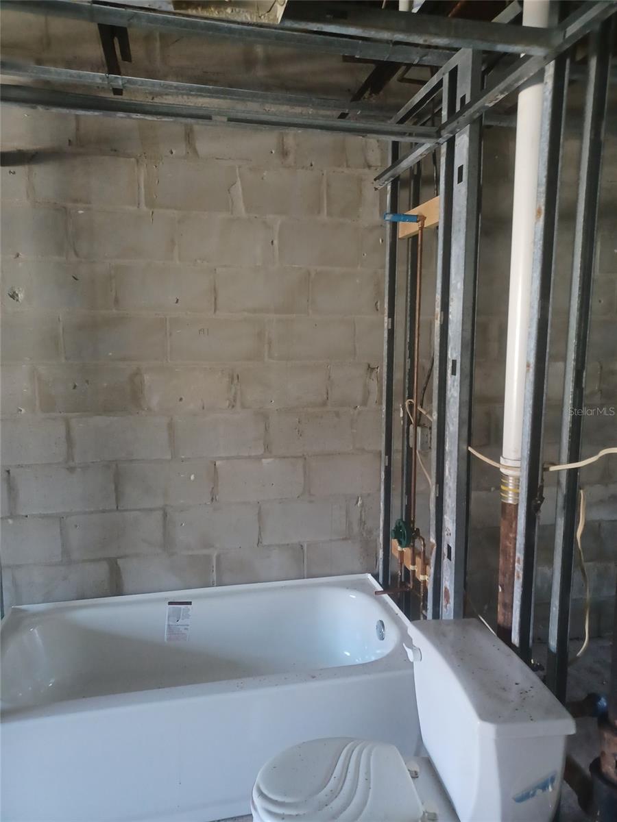 Image 8 of 8 For 215 Mcmullen Booth Road 181