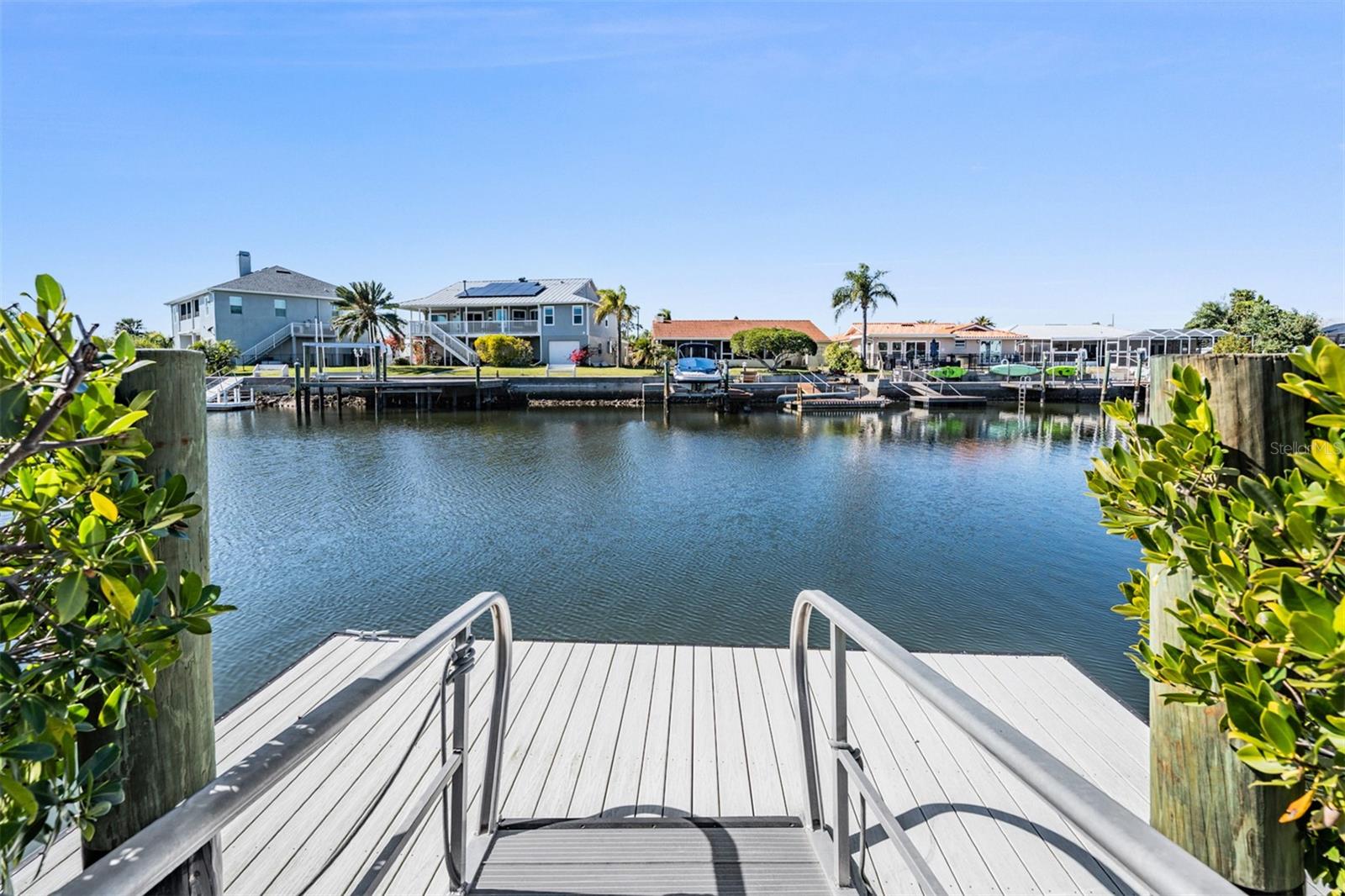 Listing photo id 17 for 5001 Marlin Drive