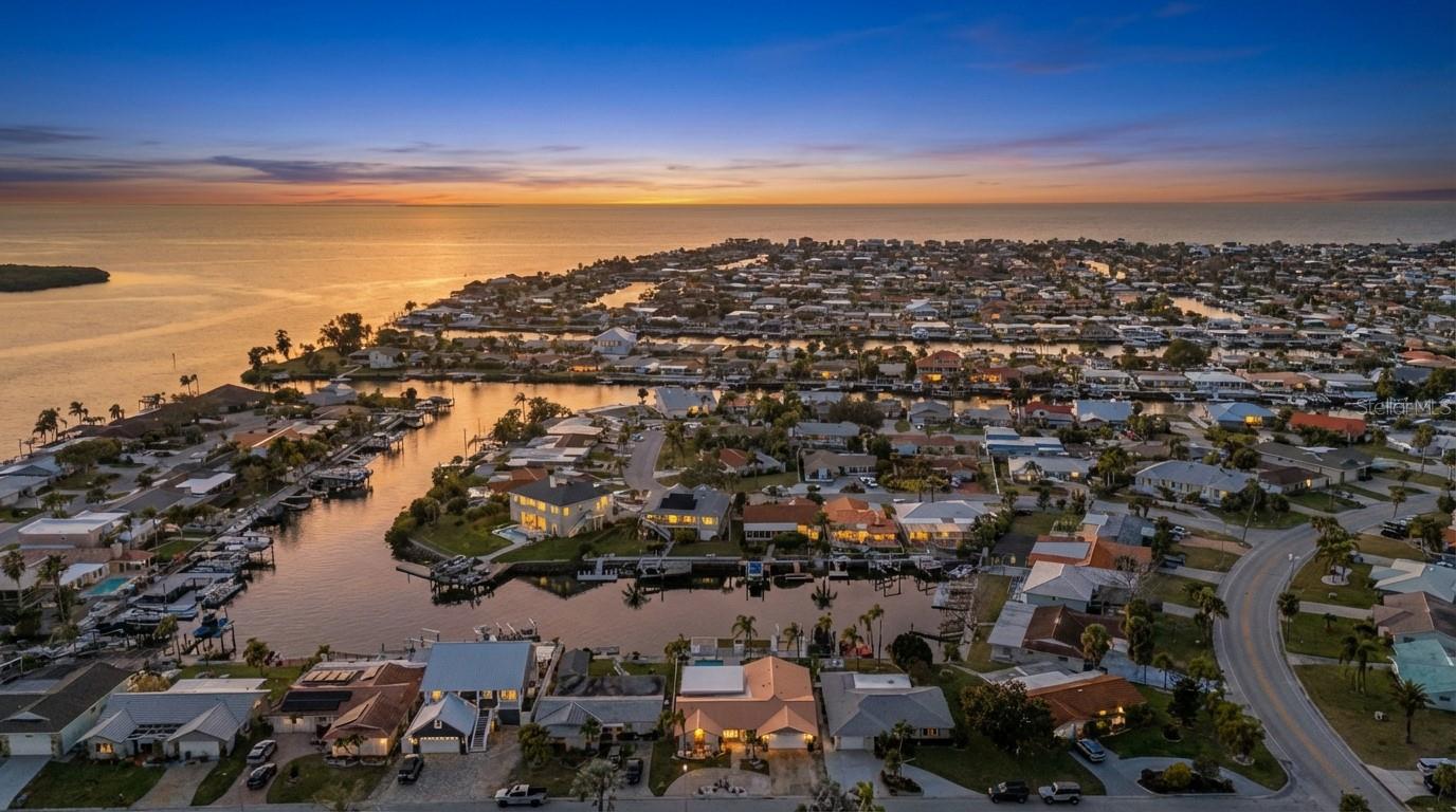 Listing photo id 0 for 5001 Marlin Drive