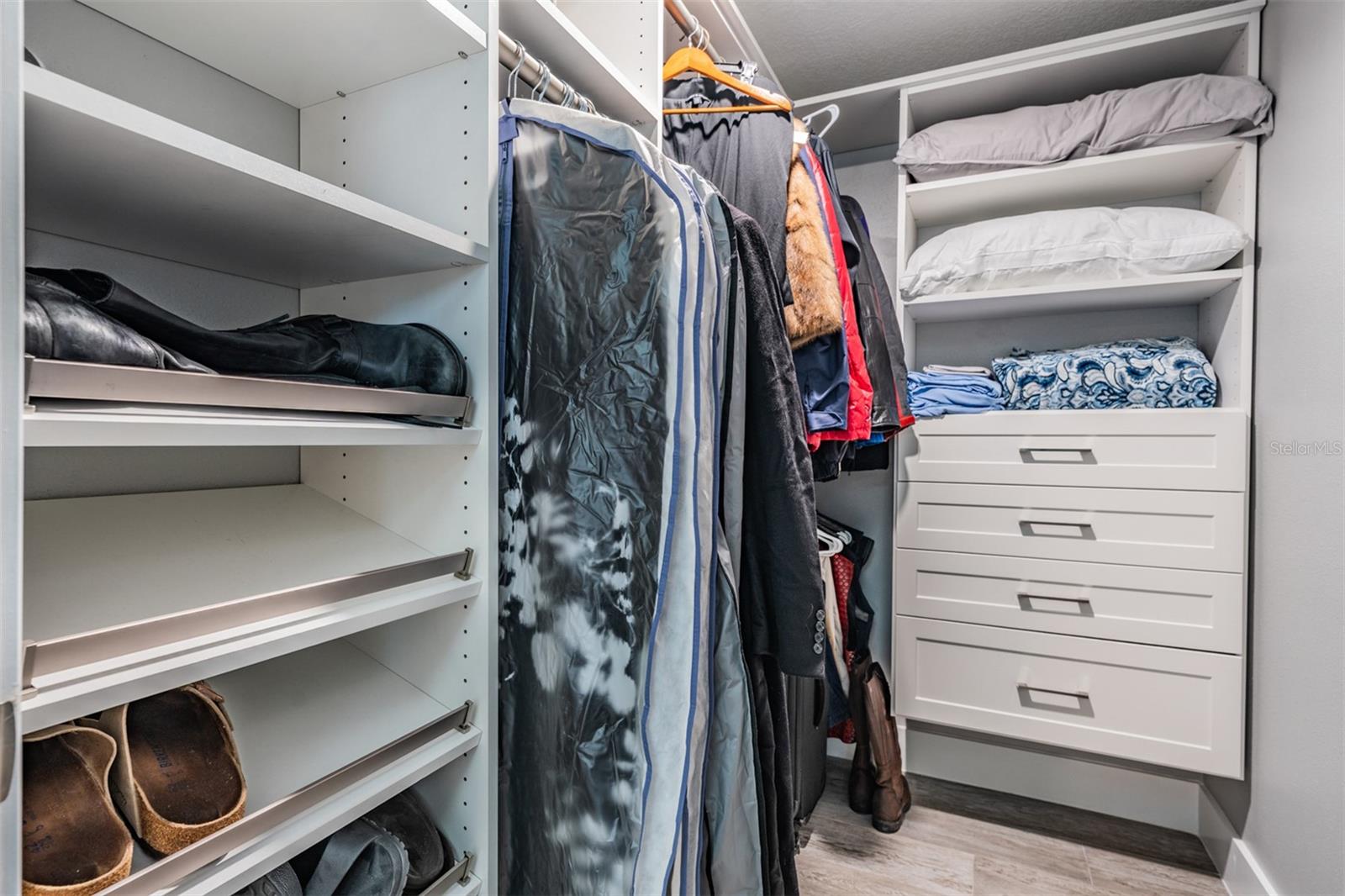 Listing photo id 34 for 5001 Marlin Drive