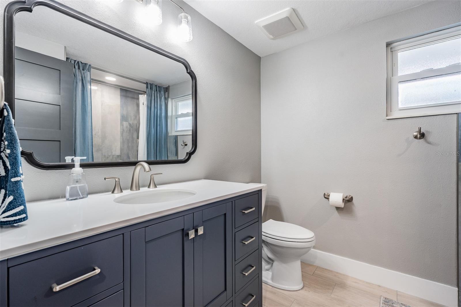 Listing photo id 35 for 5001 Marlin Drive