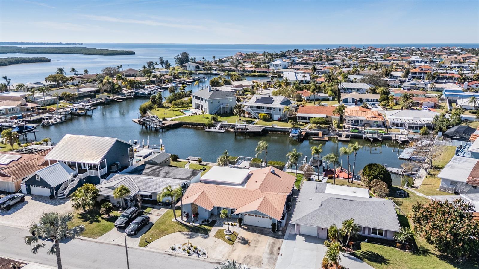 Listing photo id 3 for 5001 Marlin Drive