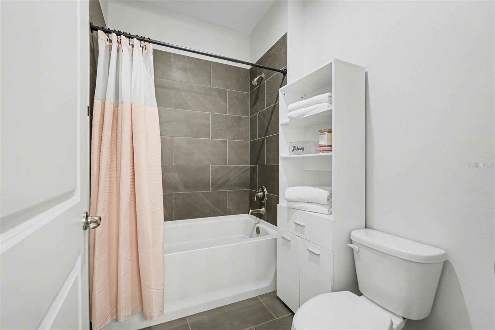 Image 21 of 28 For 30008 Vienna Woods Lane