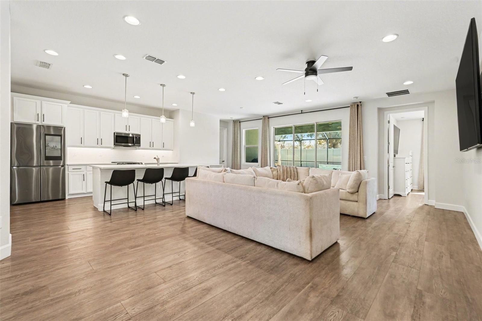 Image 6 of 28 For 30008 Vienna Woods Lane