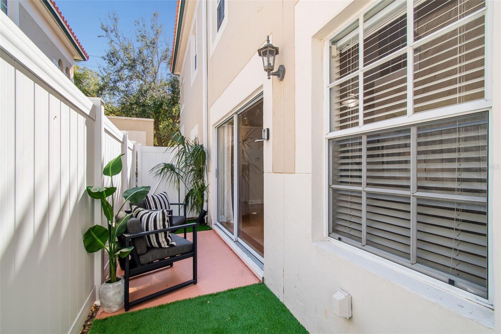 Image 16 of 43 For 1013 Horatio Street A