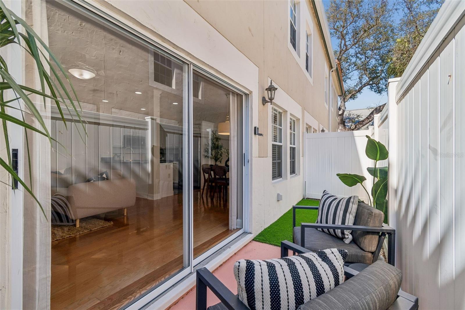 Image 17 of 43 For 1013 Horatio Street A