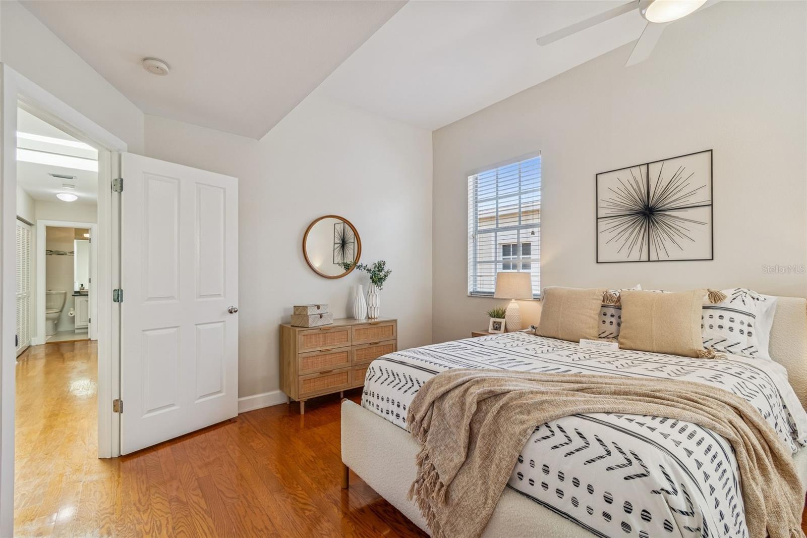 Image 25 of 43 For 1013 Horatio Street A