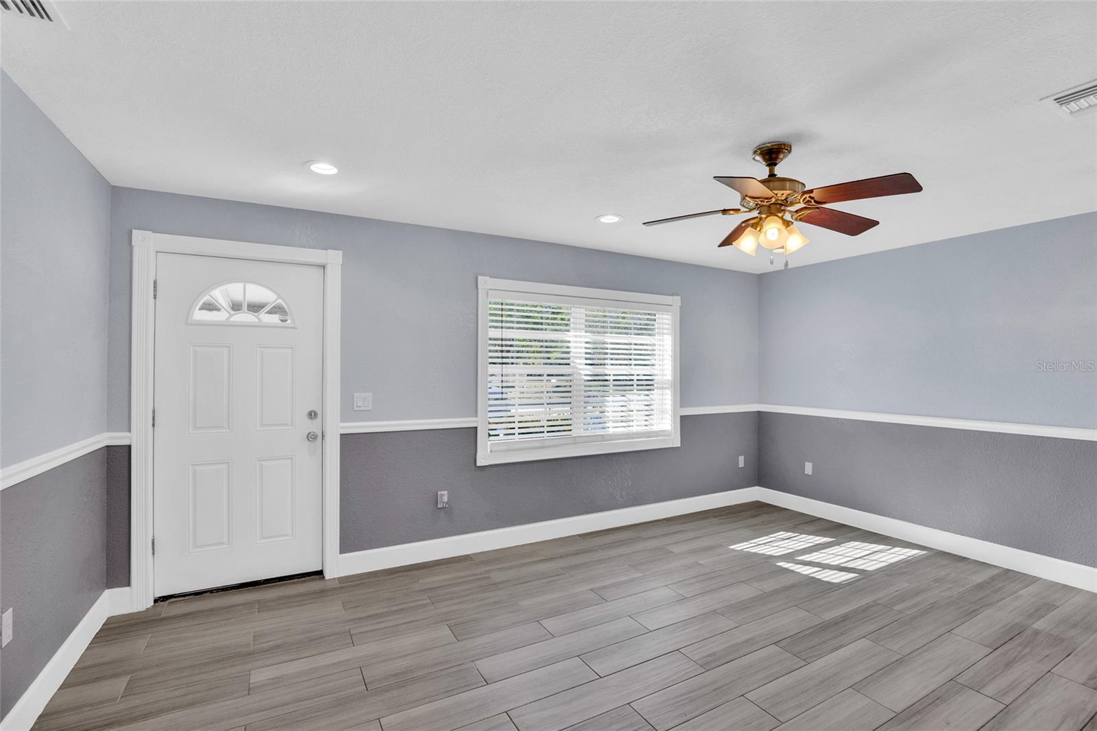 Image 5 of 28 For 3559 4th Street