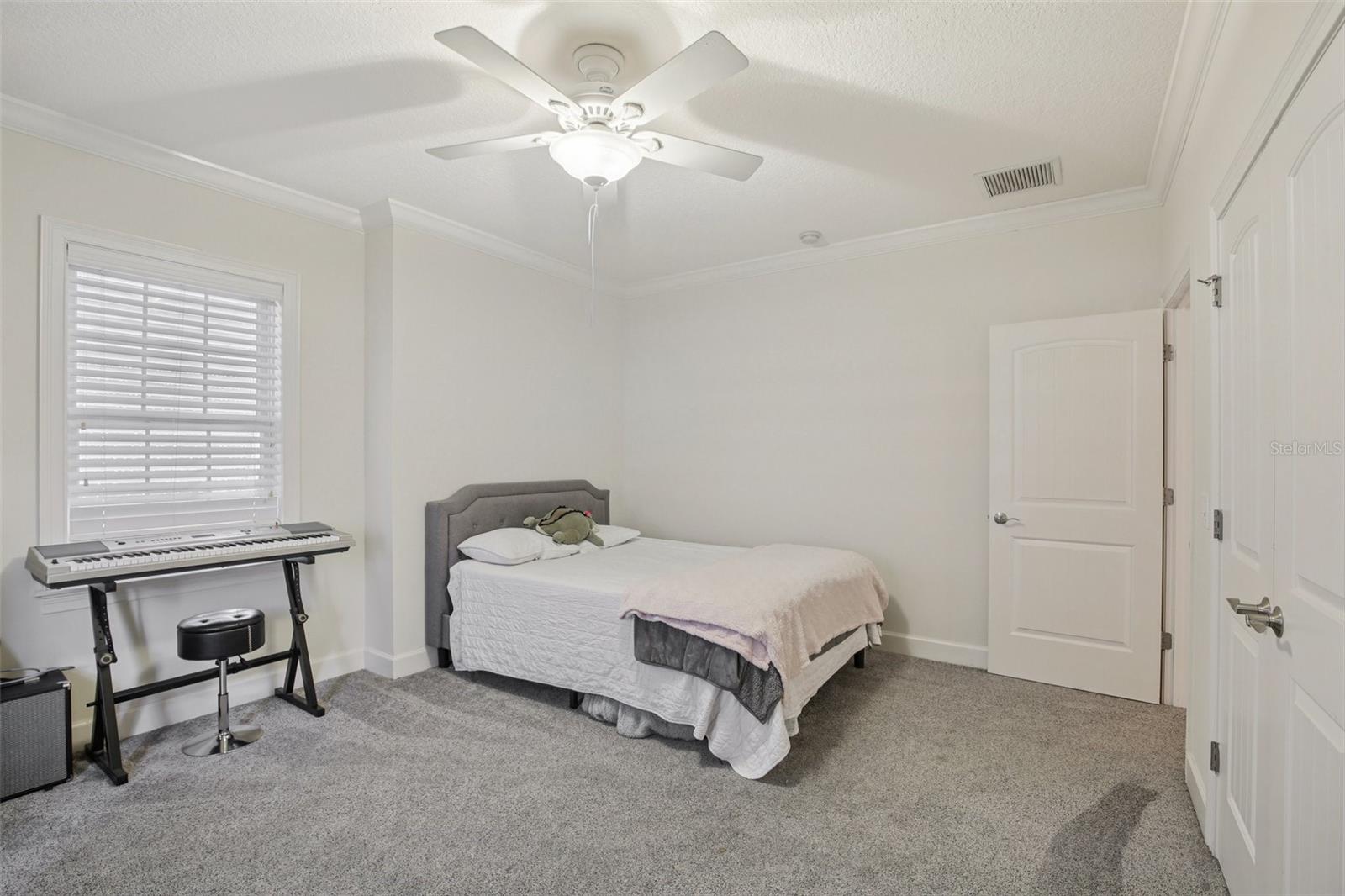 Image 60 of 77 For 15929 Ternglade Drive