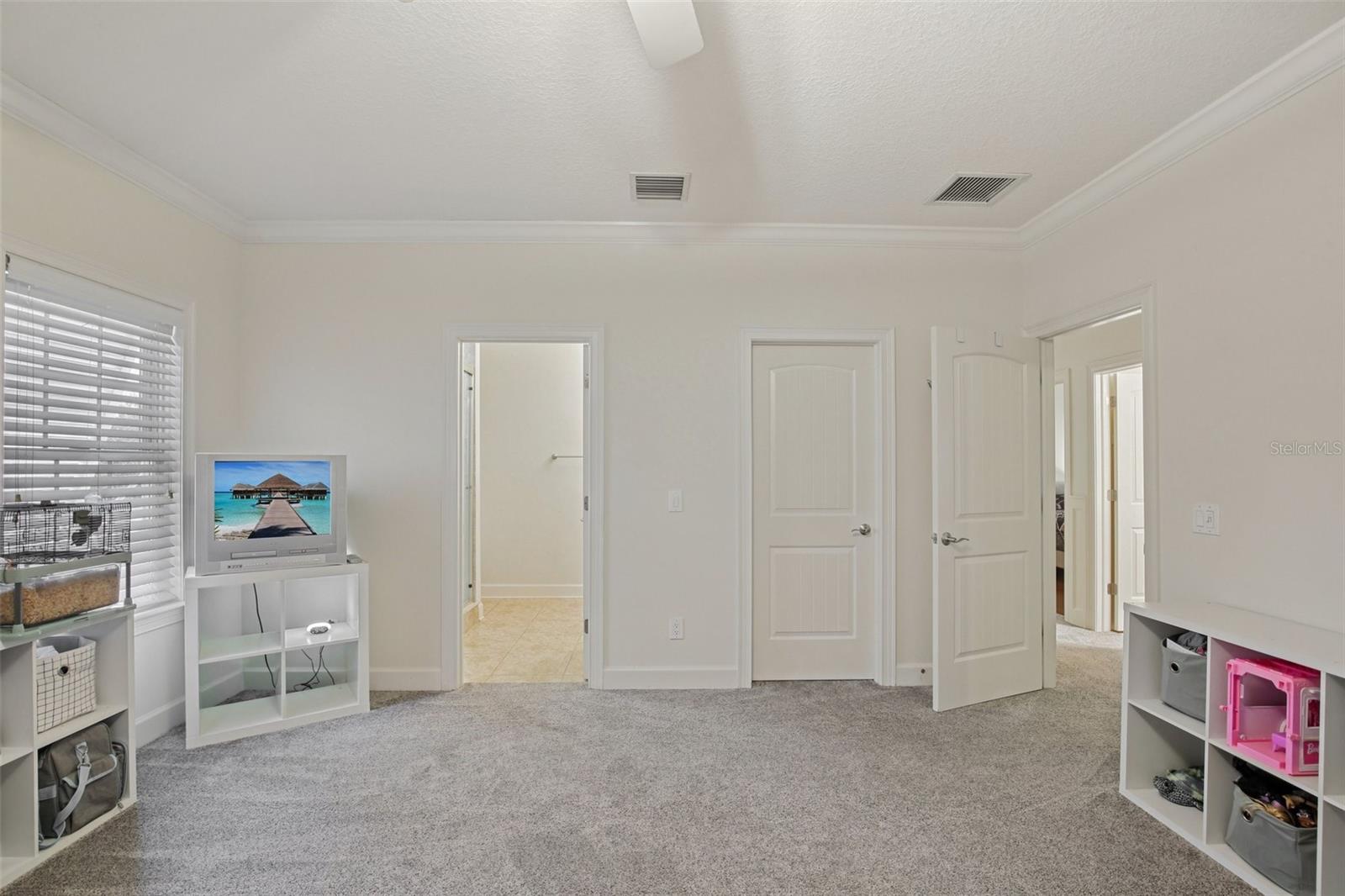 Image 64 of 77 For 15929 Ternglade Drive