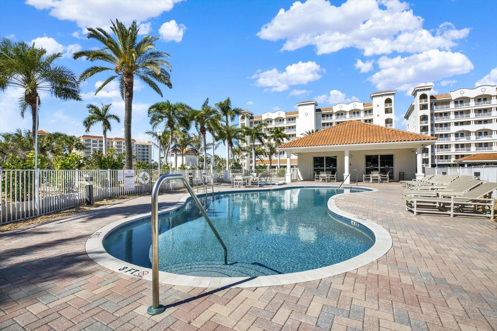 Image 28 of 44 For 17745 Gulf Boulevard 604