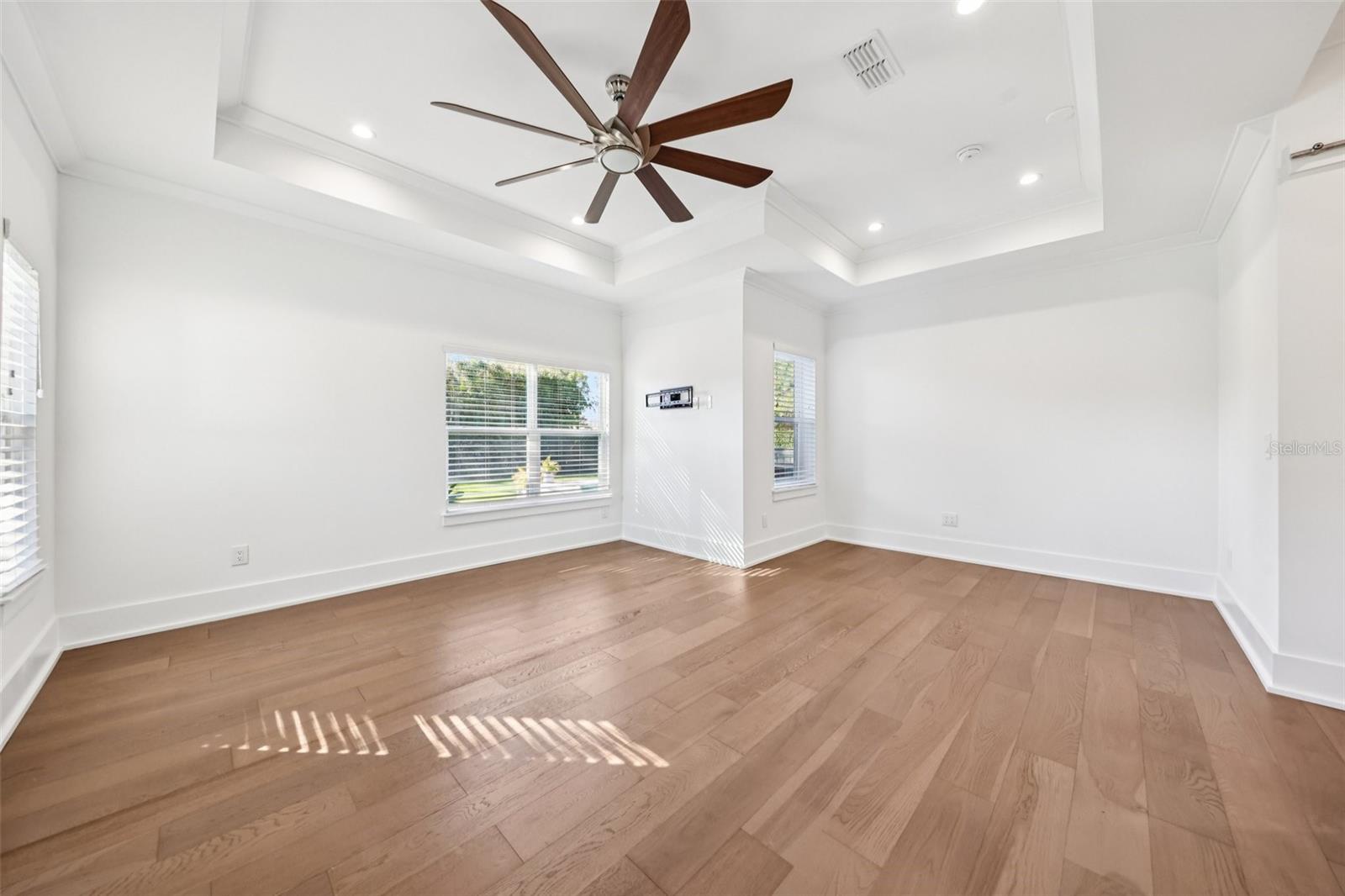 Image 22 of 45 For 2924 Huntington Street