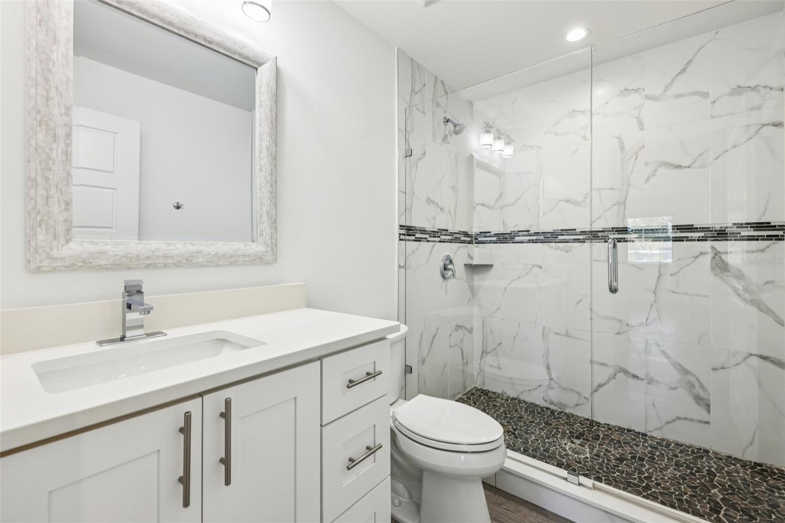 Image 32 of 45 For 2924 Huntington Street