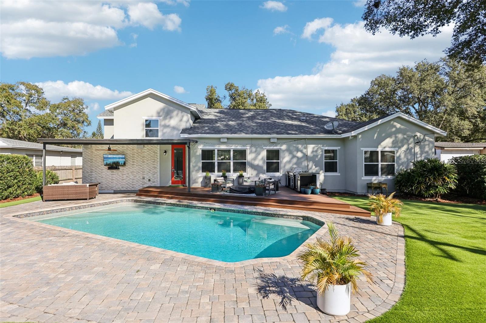 Image 34 of 45 For 2924 Huntington Street