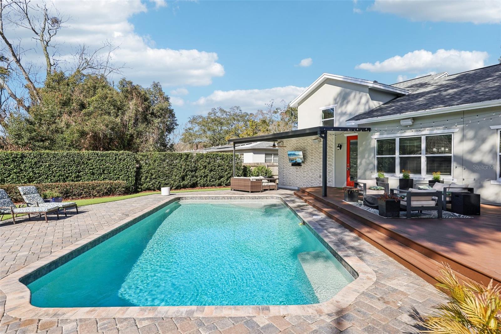 Image 35 of 45 For 2924 Huntington Street