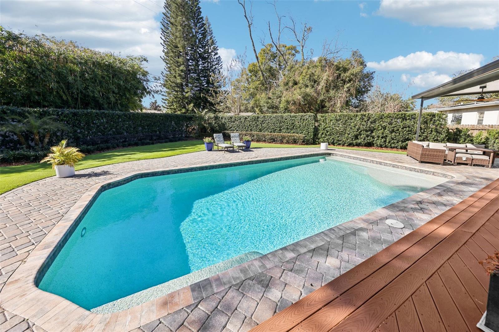 Image 38 of 45 For 2924 Huntington Street