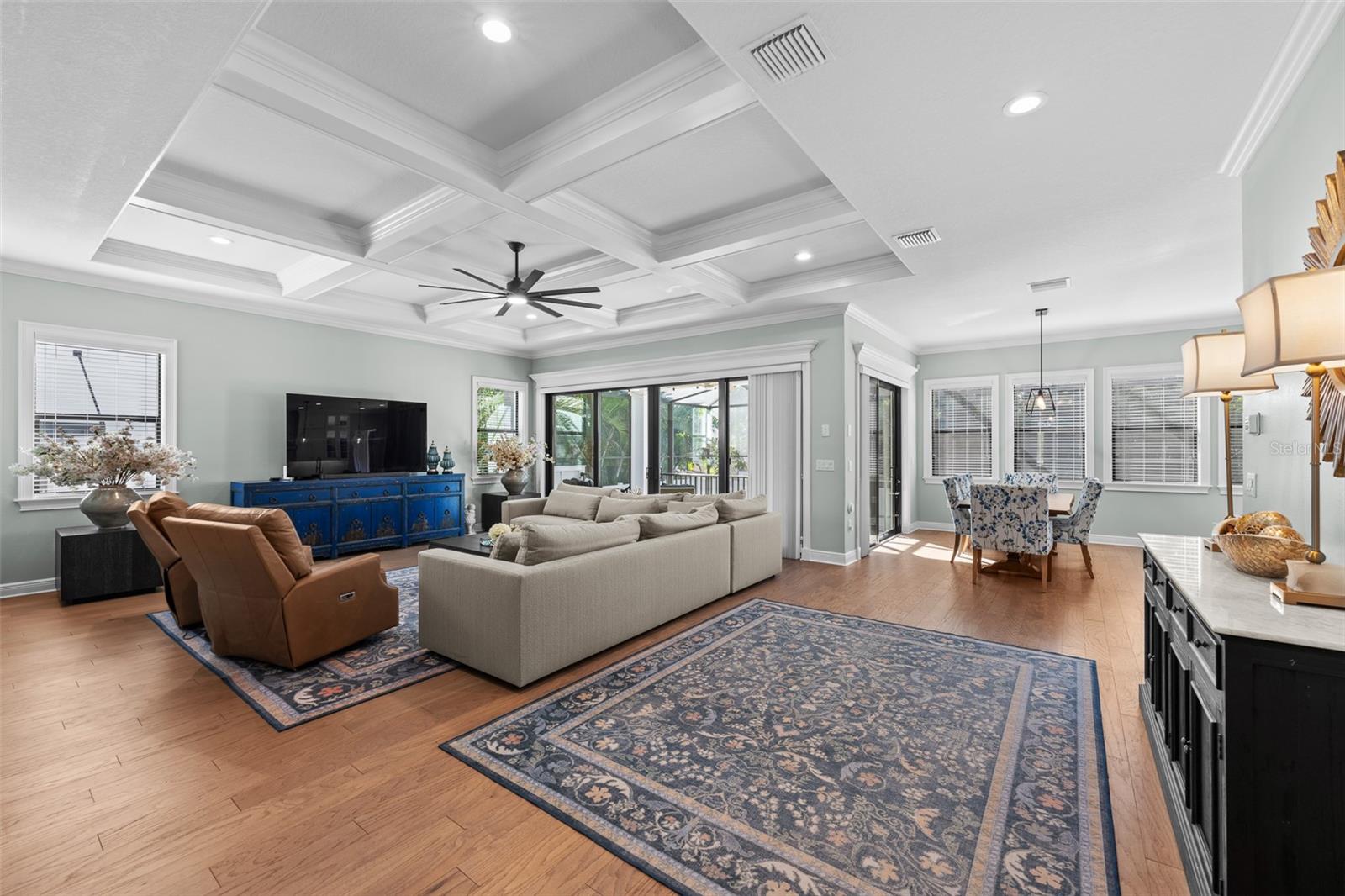 Image 12 of 55 For 478 Bosphorous Avenue