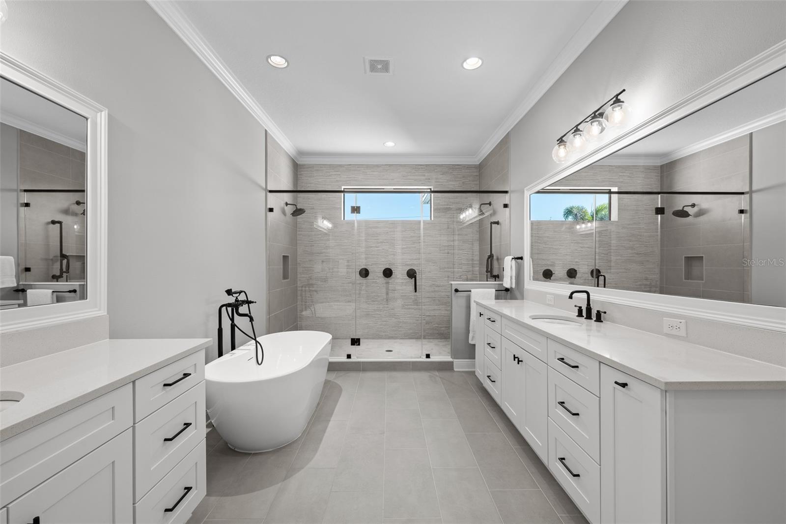 Image 25 of 55 For 478 Bosphorous Avenue