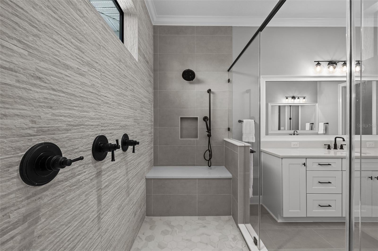 Image 26 of 55 For 478 Bosphorous Avenue