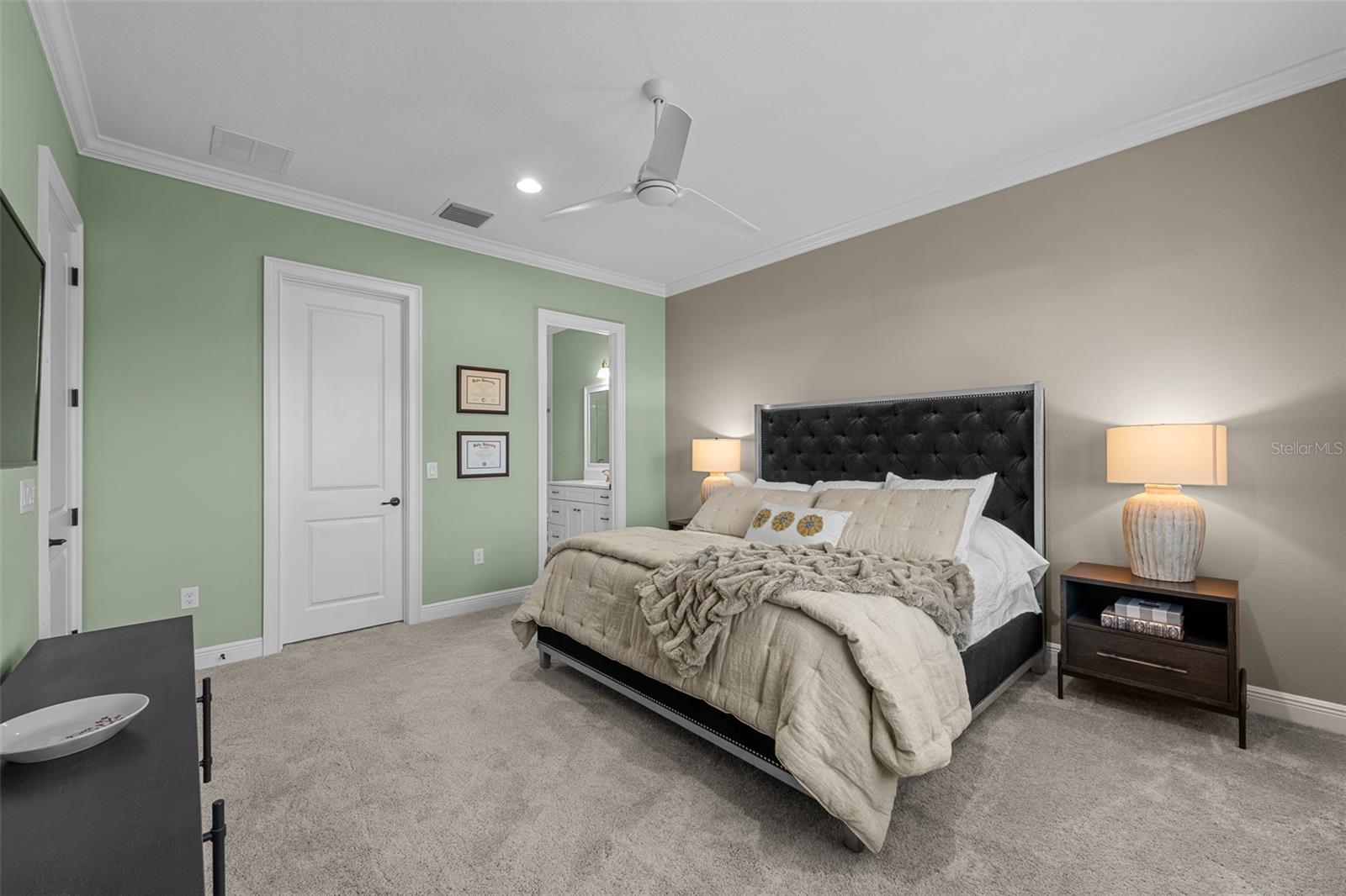 Image 32 of 55 For 478 Bosphorous Avenue