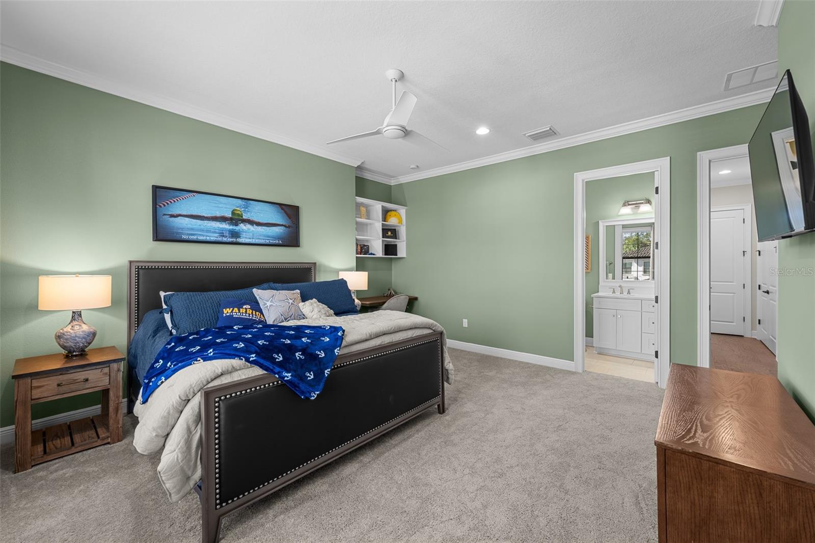 Image 35 of 55 For 478 Bosphorous Avenue