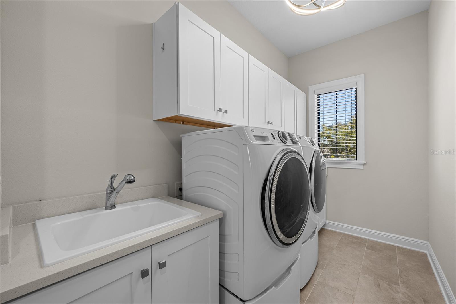 Image 38 of 55 For 478 Bosphorous Avenue