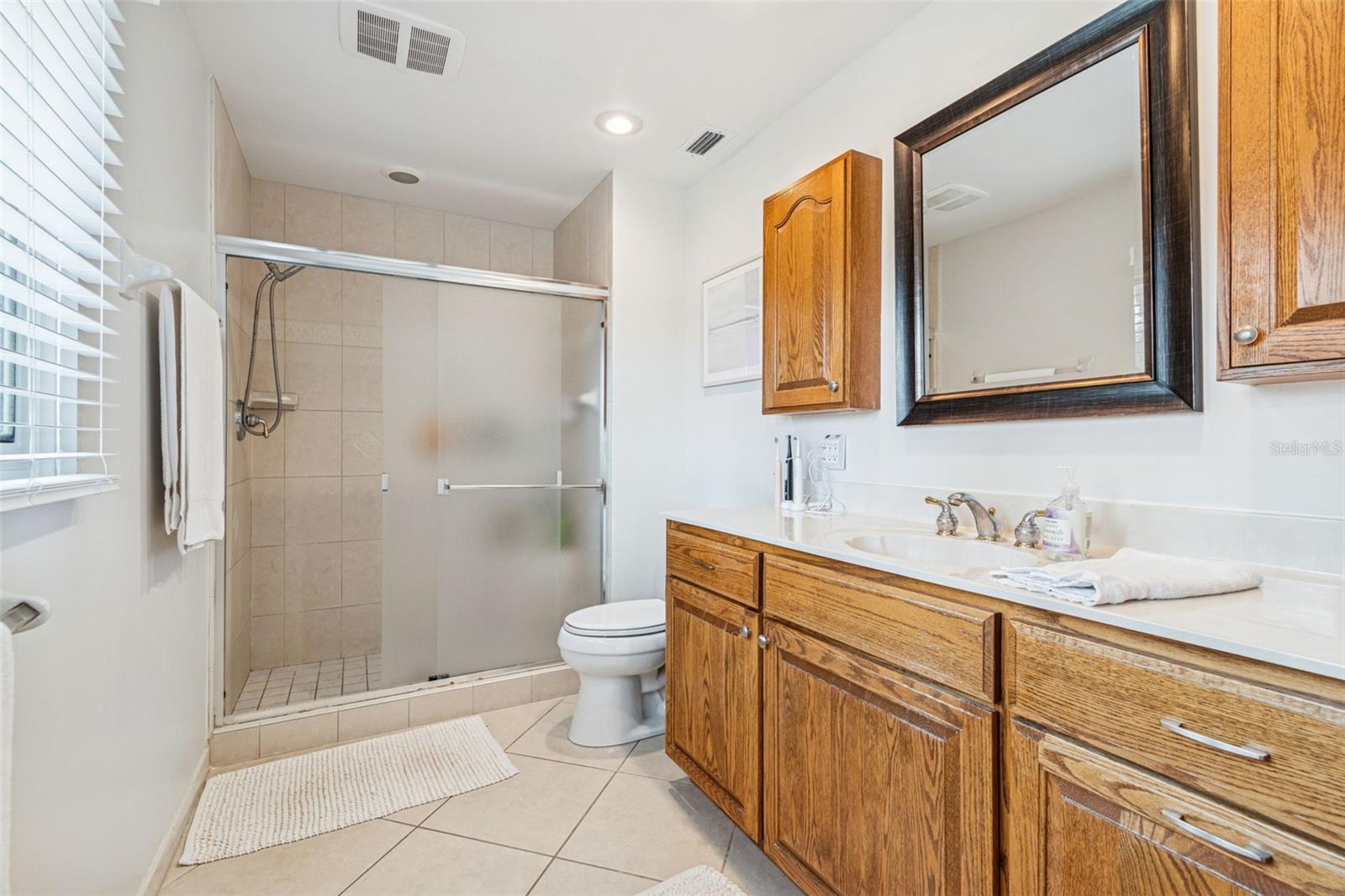 Image 36 of 71 For 11713 Phoenix Circle