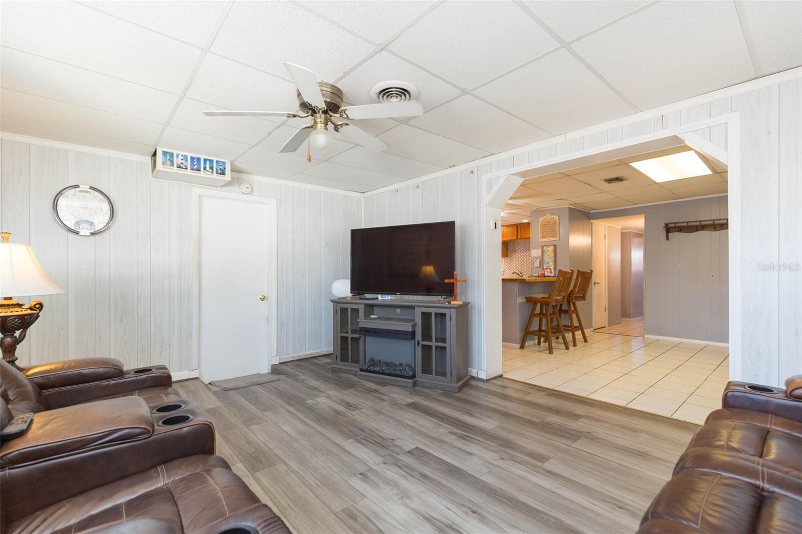 Image 11 of 48 For 4102 Fairview Heights