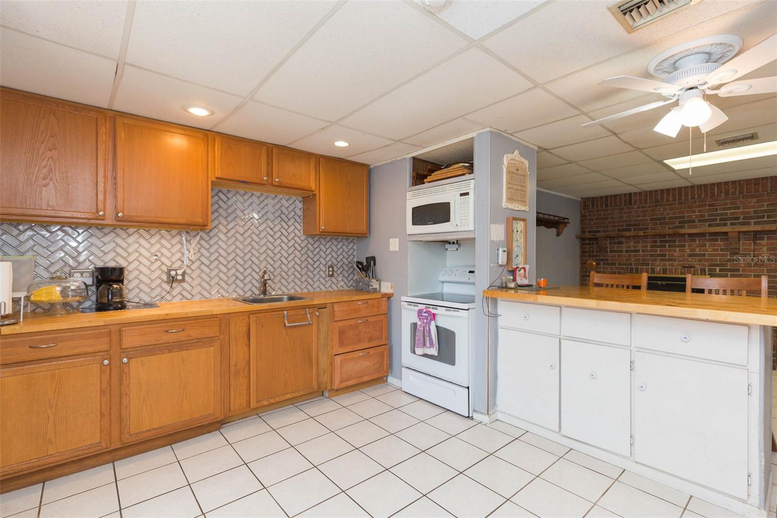 Image 14 of 48 For 4102 Fairview Heights