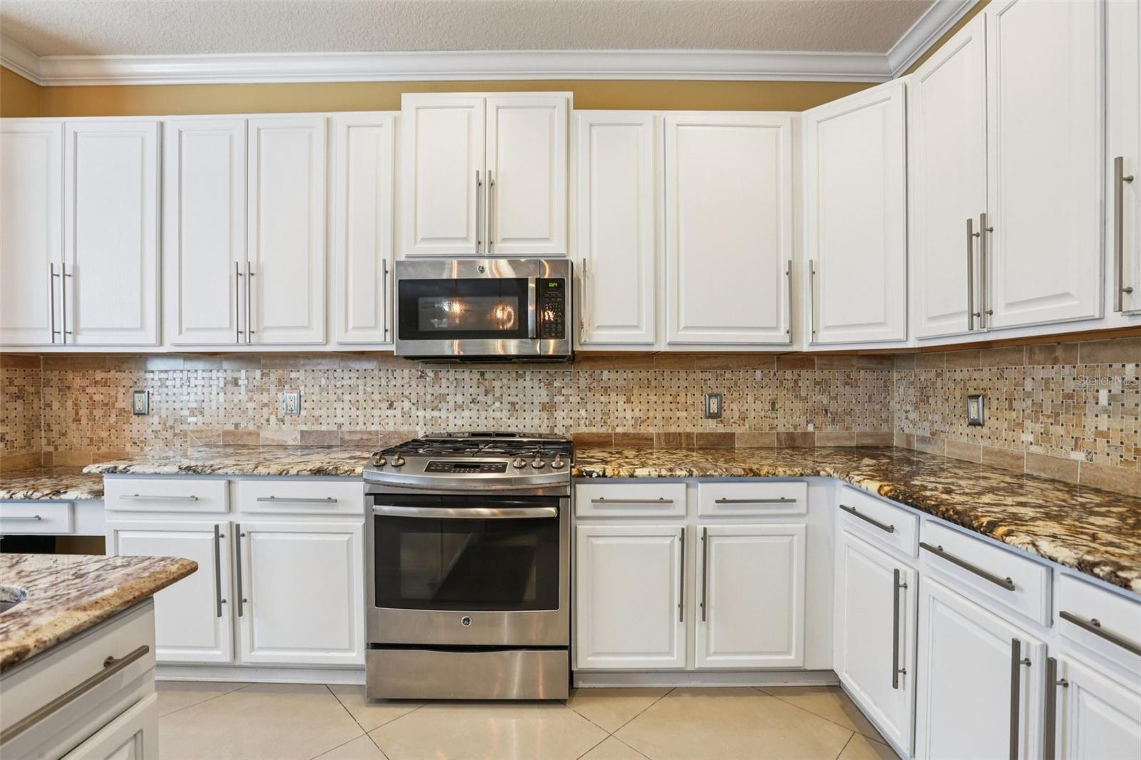 Image 10 of 34 For 20613 Whitewood Way