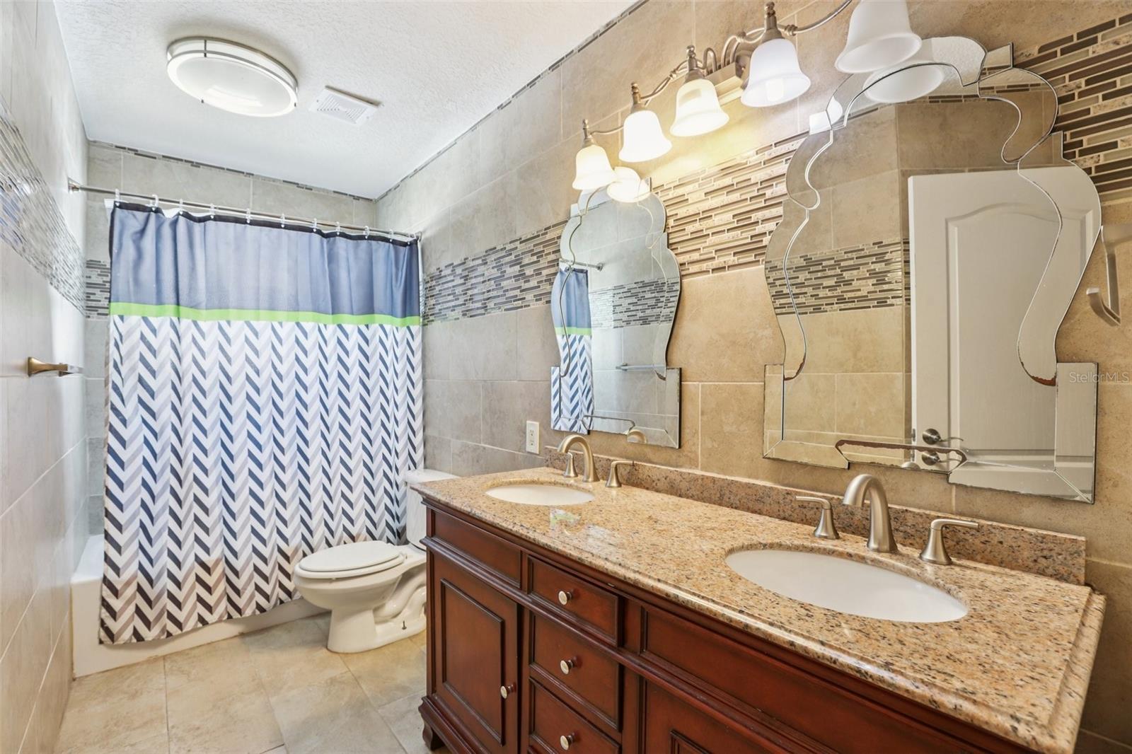 Image 16 of 34 For 20613 Whitewood Way