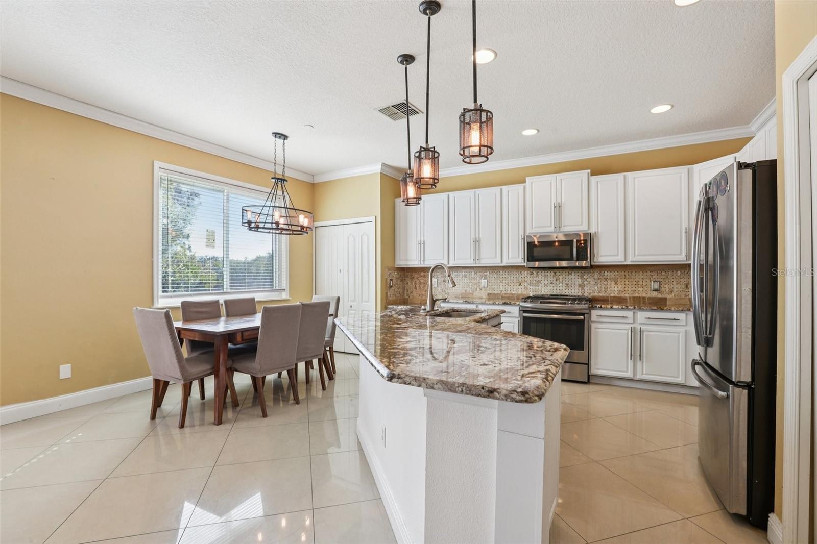 Image 6 of 34 For 20613 Whitewood Way