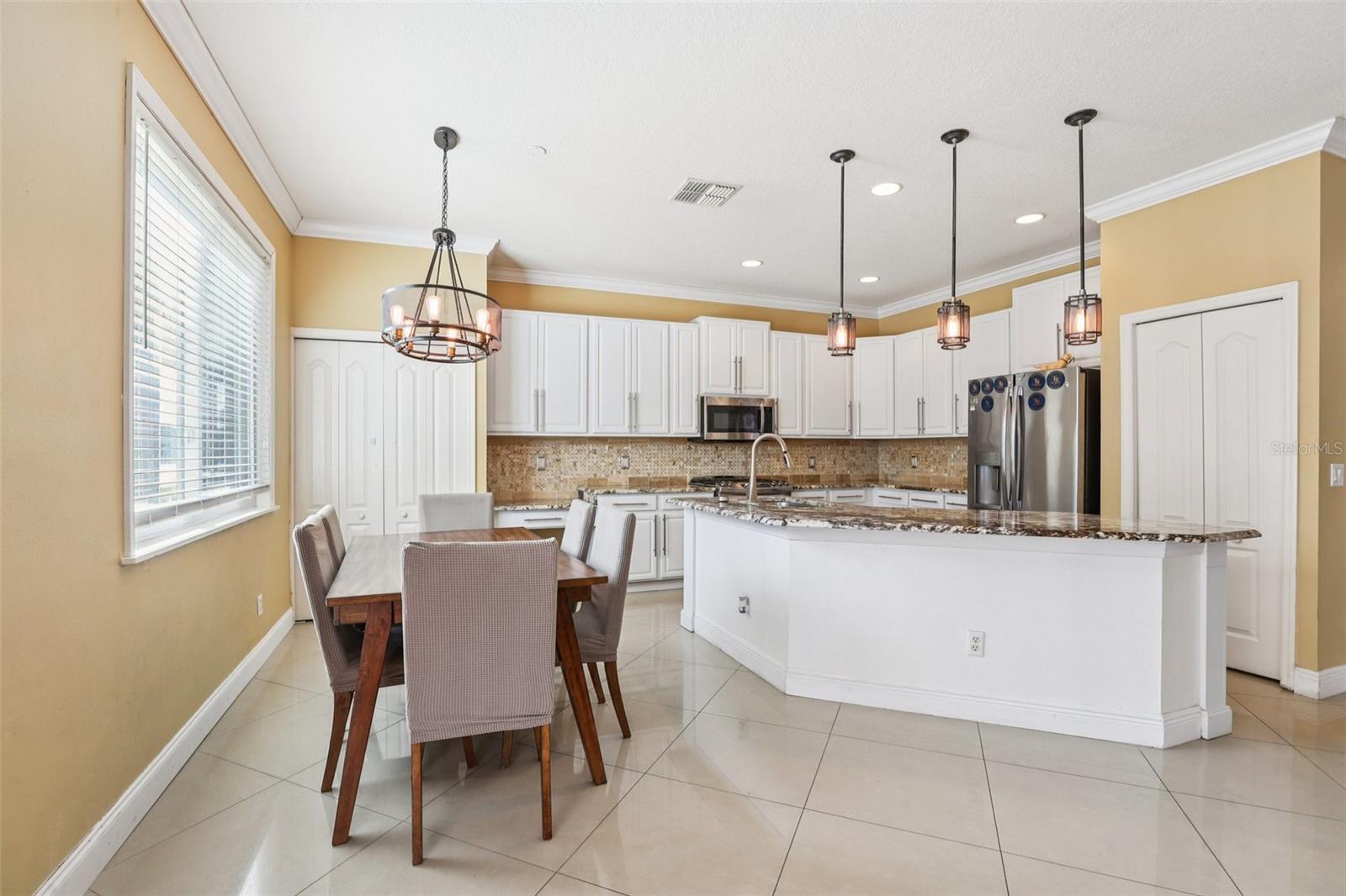 Image 7 of 34 For 20613 Whitewood Way