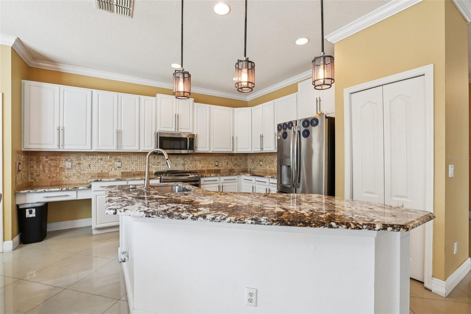 Image 8 of 34 For 20613 Whitewood Way