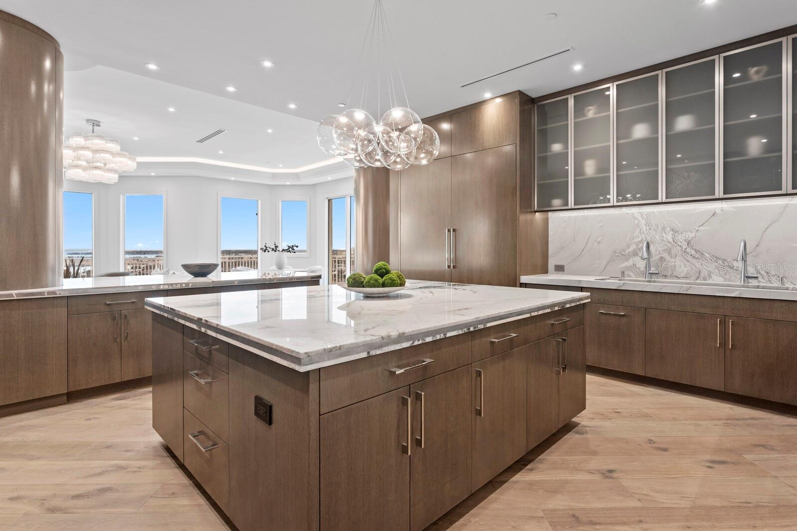 Image 11 of 45 For 555 5th Avenue Ne Ph1