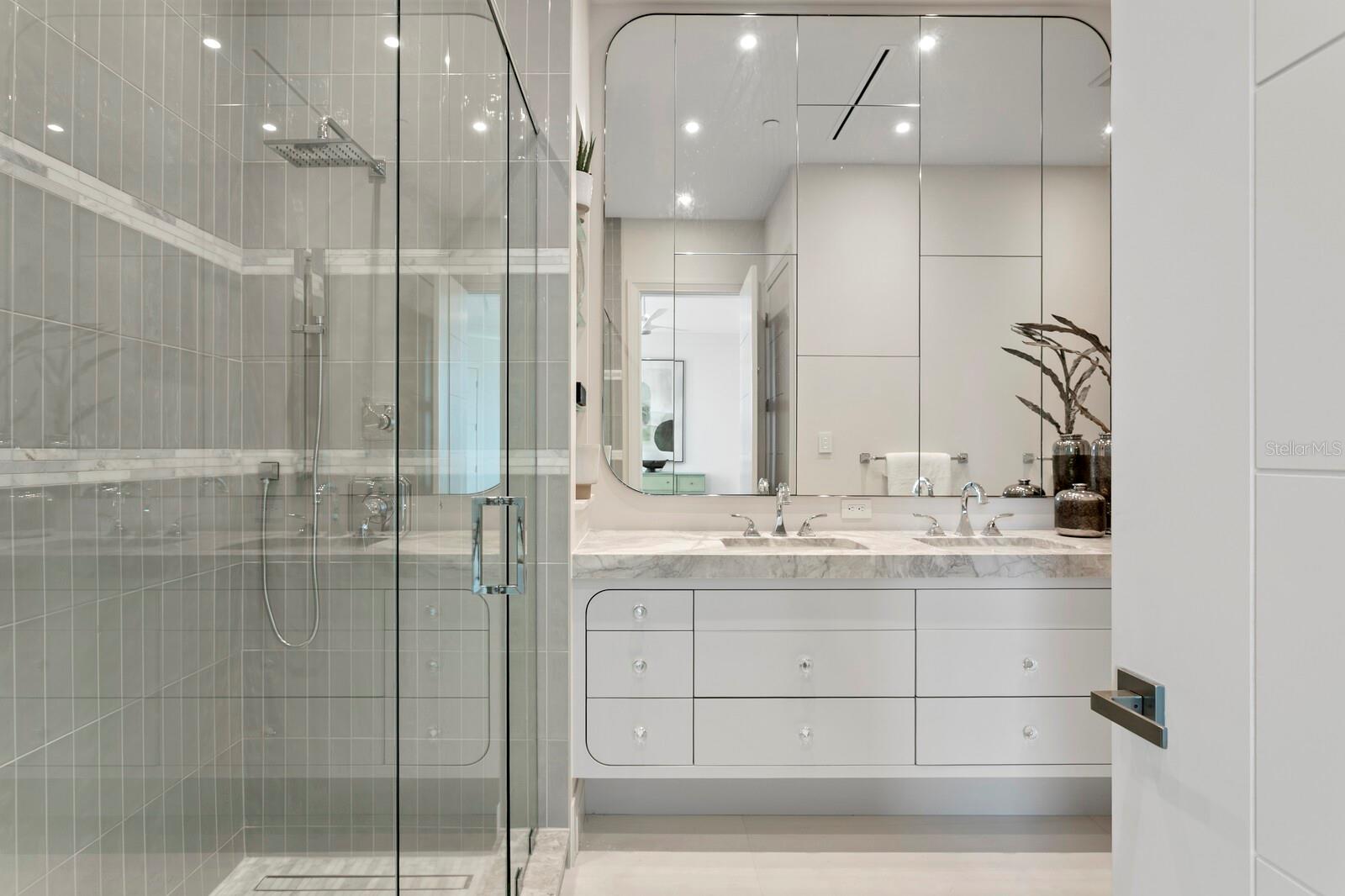 Image 35 of 45 For 555 5th Avenue Ne Ph1