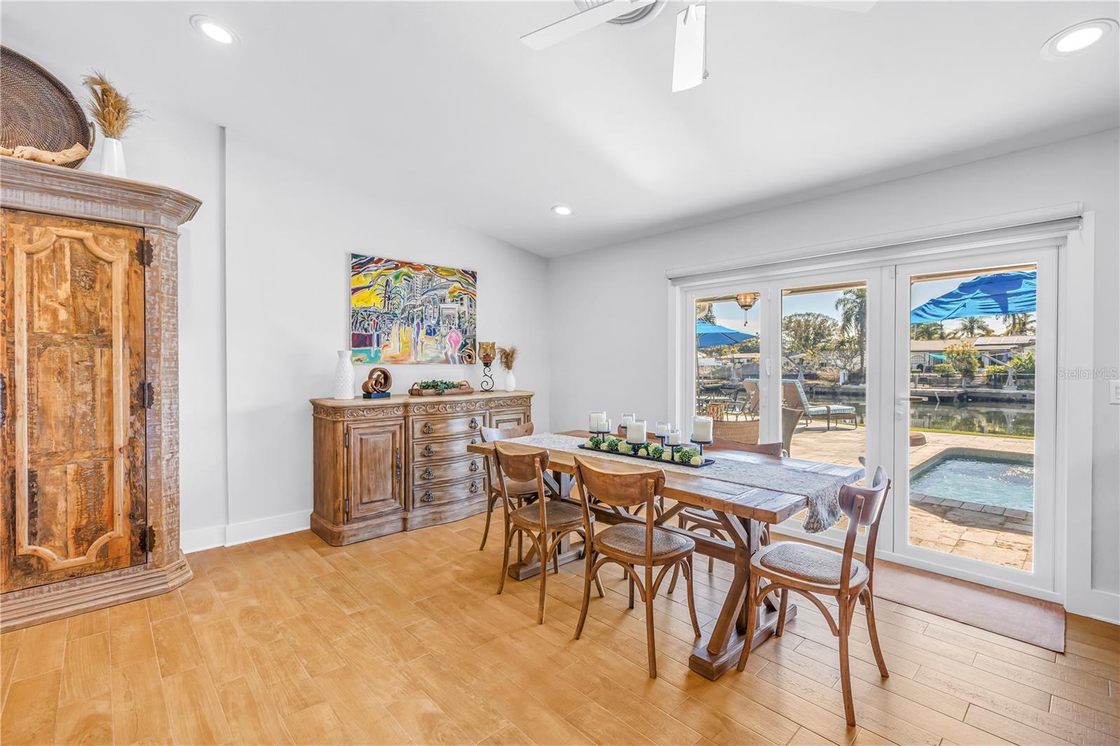 Image 10 of 56 For 5166 Horseshoe Place Ne