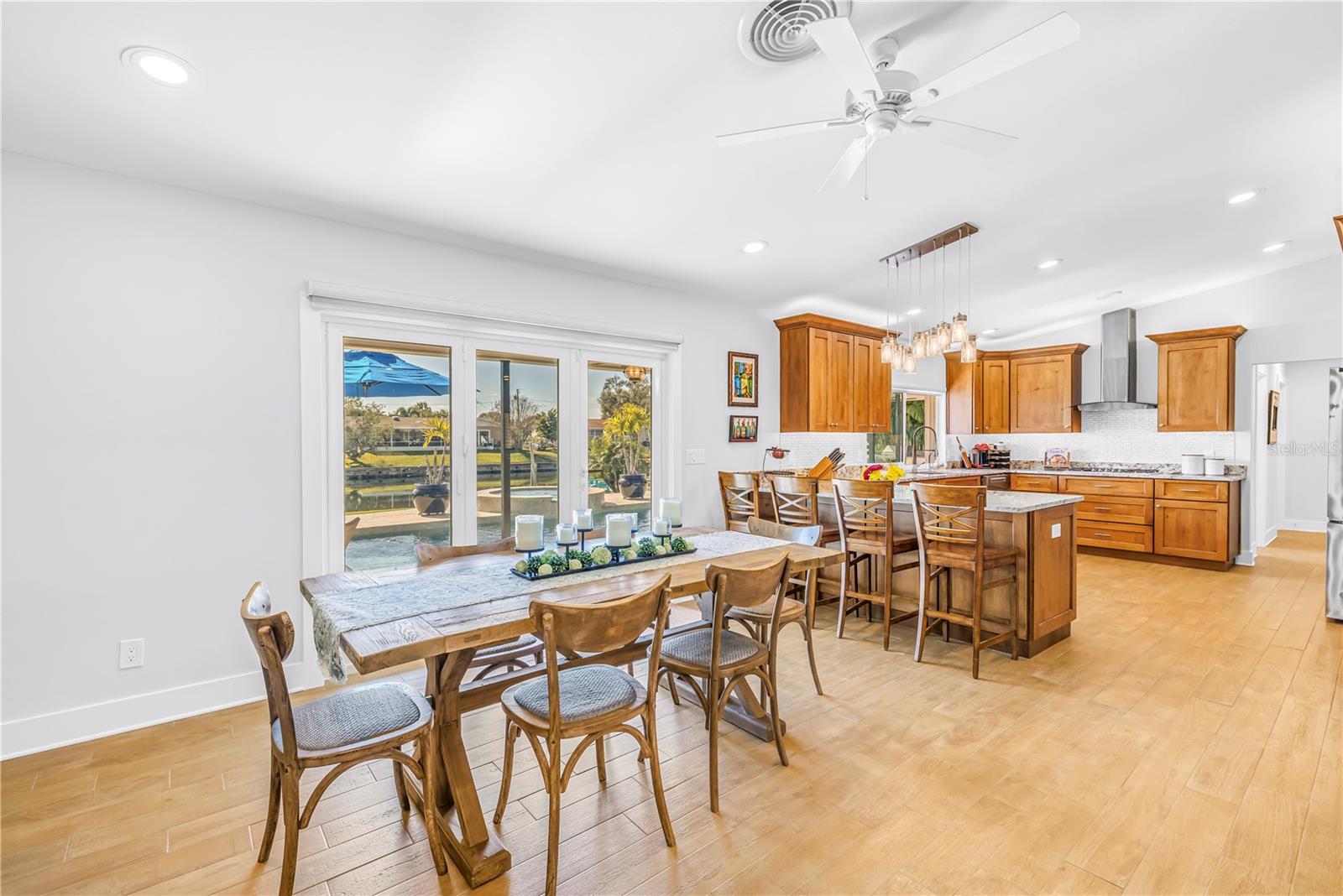 Image 11 of 56 For 5166 Horseshoe Place Ne