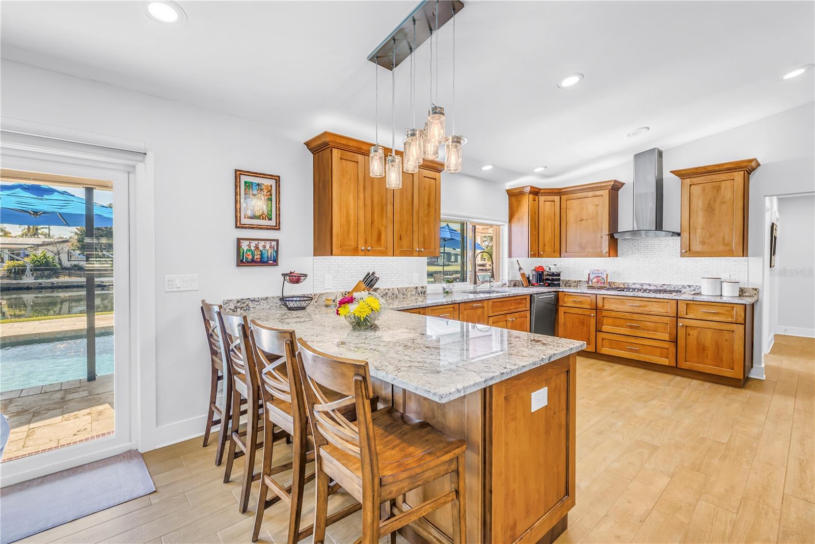 Image 13 of 56 For 5166 Horseshoe Place Ne