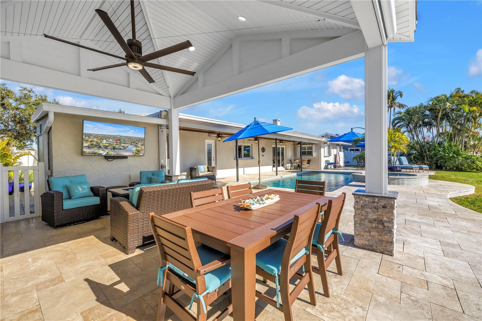 Image 37 of 56 For 5166 Horseshoe Place Ne