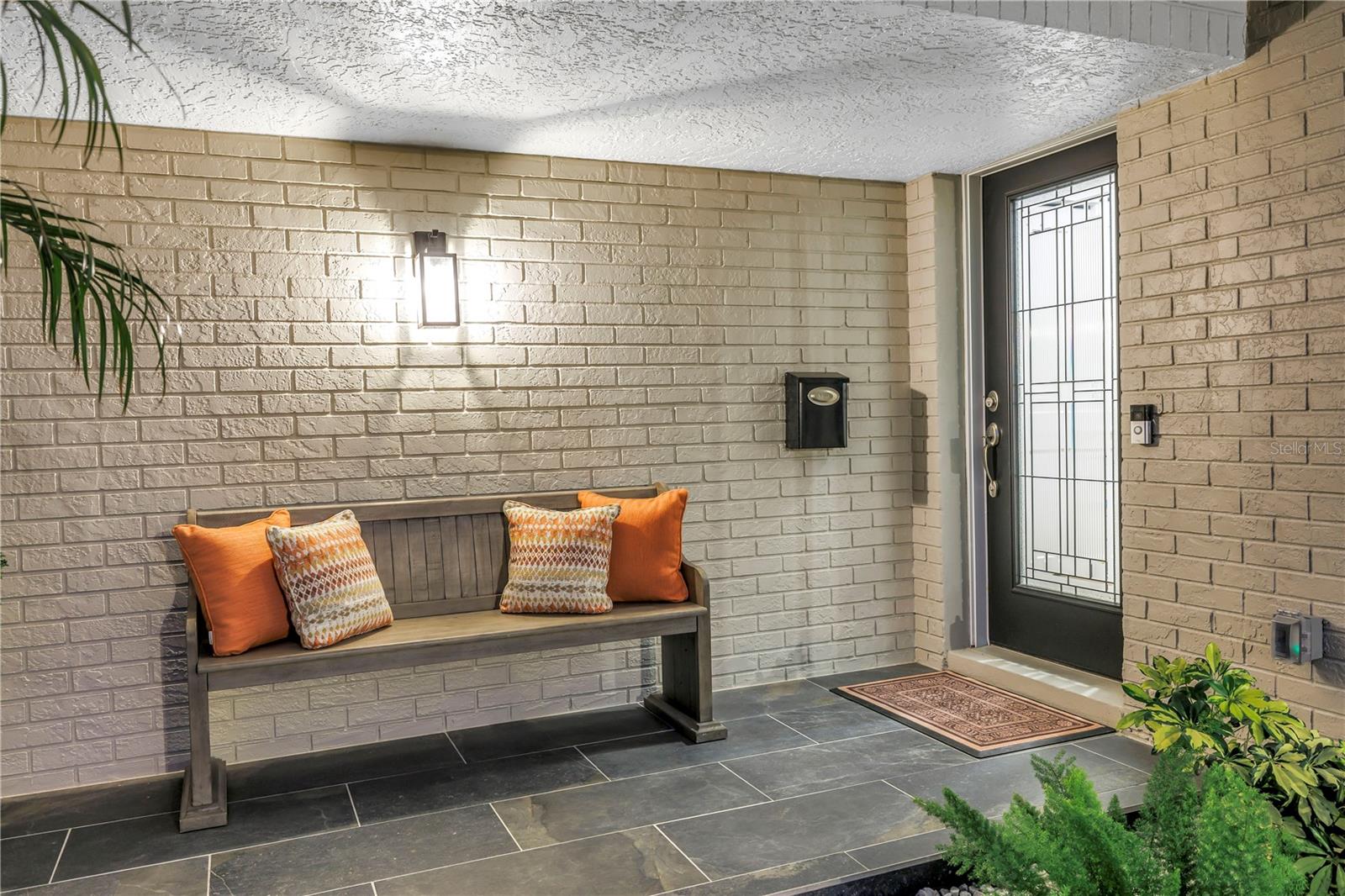 Image 4 of 56 For 5166 Horseshoe Place Ne