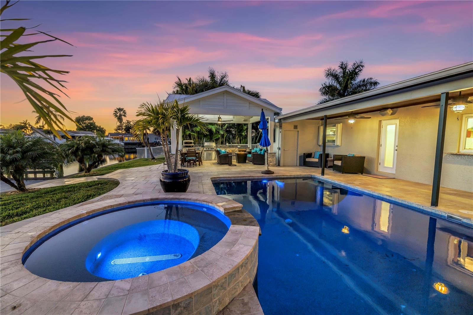 Image 41 of 56 For 5166 Horseshoe Place Ne