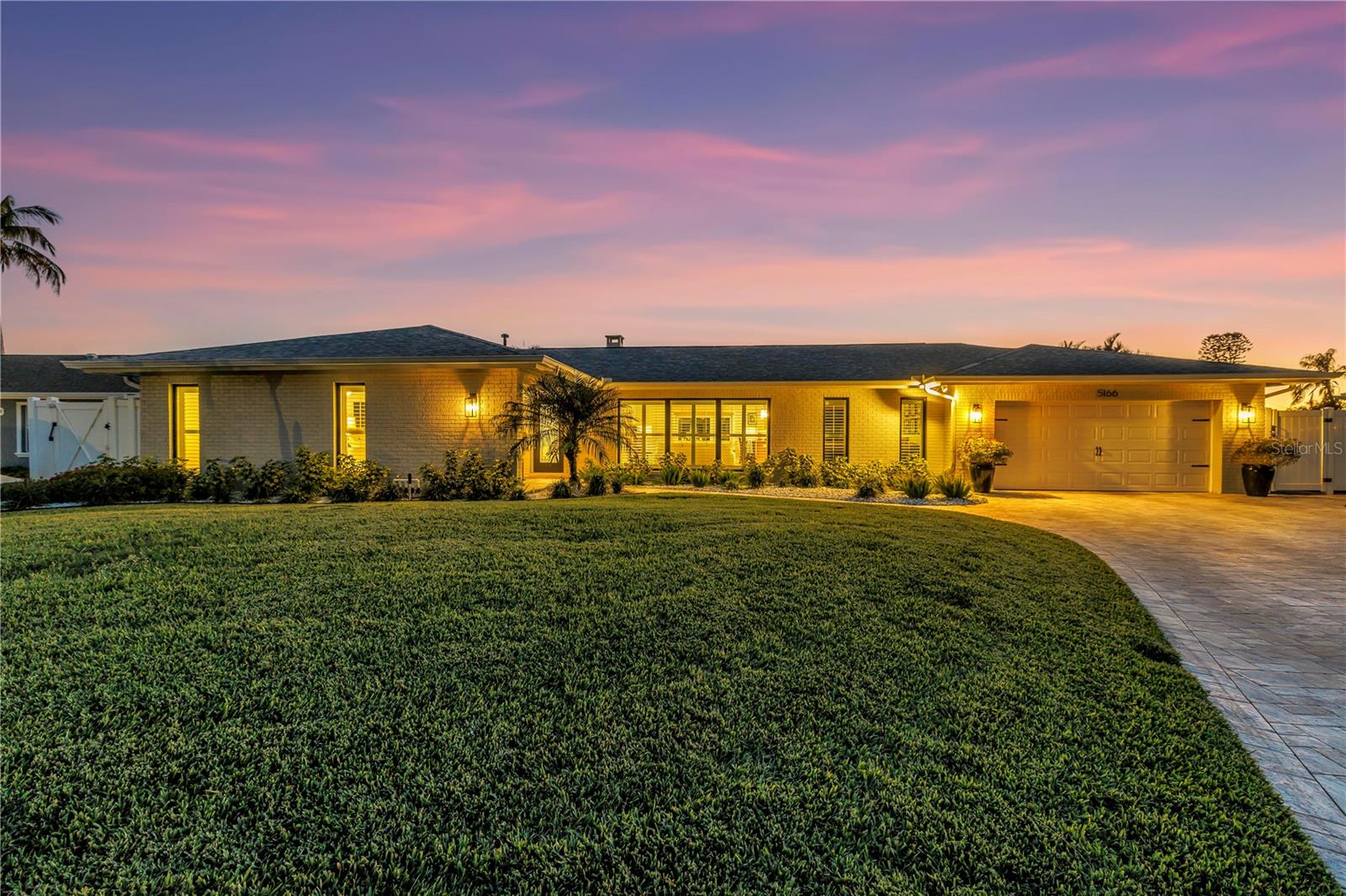 Image 52 of 56 For 5166 Horseshoe Place Ne