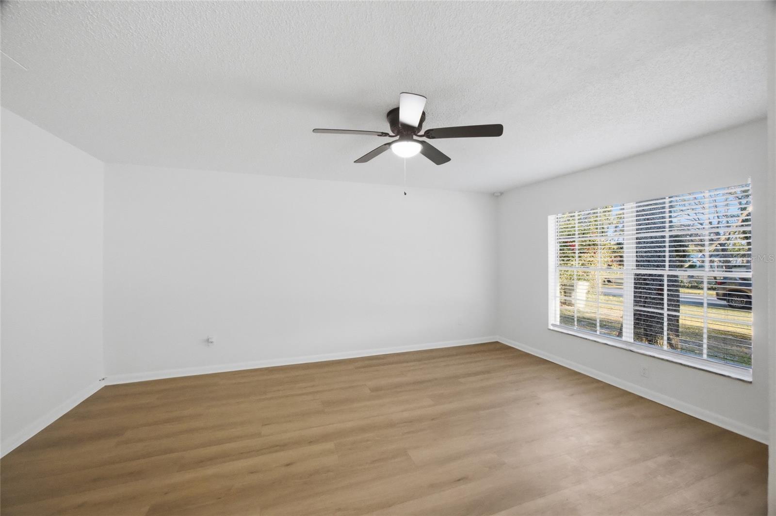 Image 7 of 31 For 1812 99th Avenue