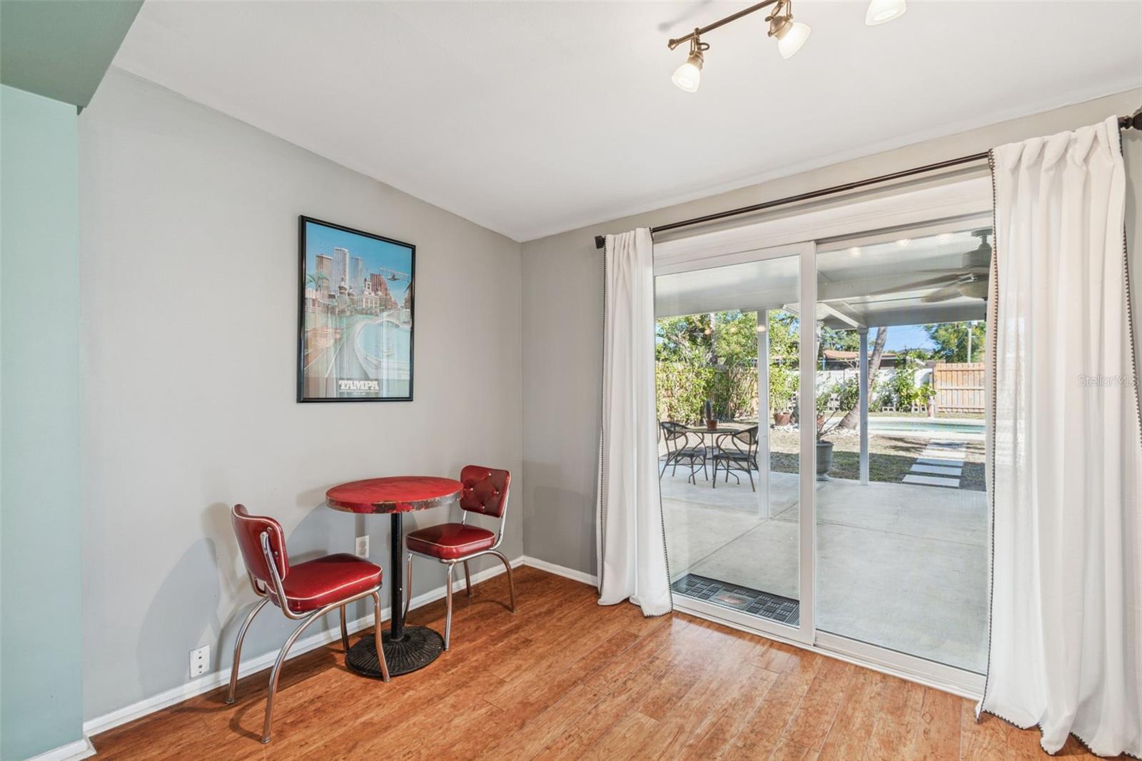 Image 12 of 41 For 805 Lincoln Avenue