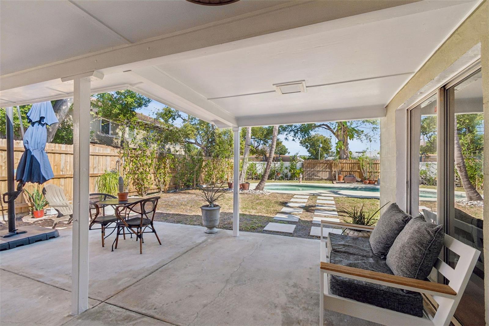 Image 13 of 41 For 805 Lincoln Avenue