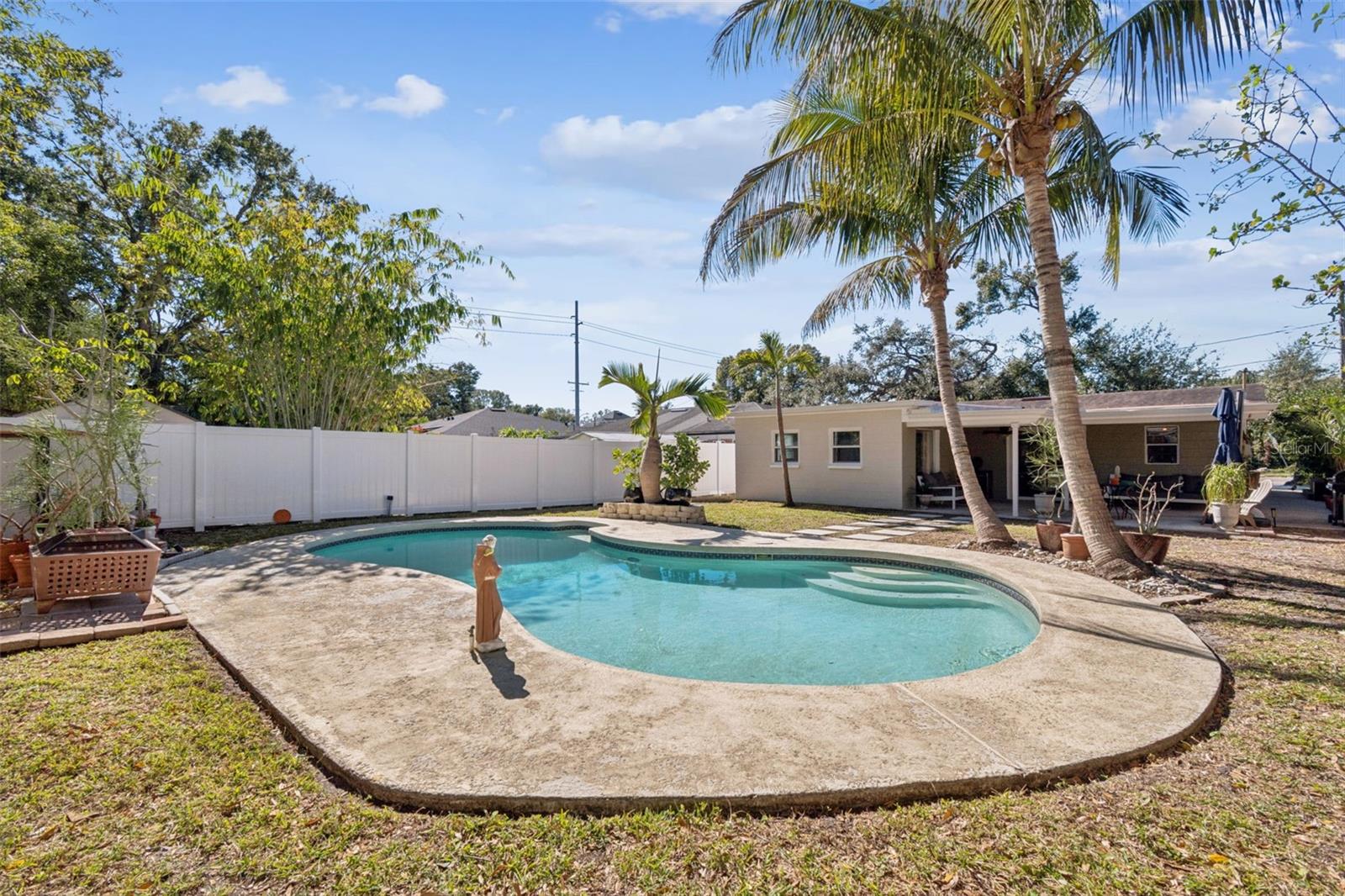 Image 15 of 41 For 805 Lincoln Avenue