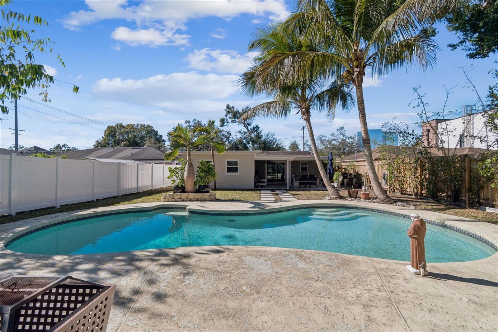 Image 2 of 41 For 805 Lincoln Avenue