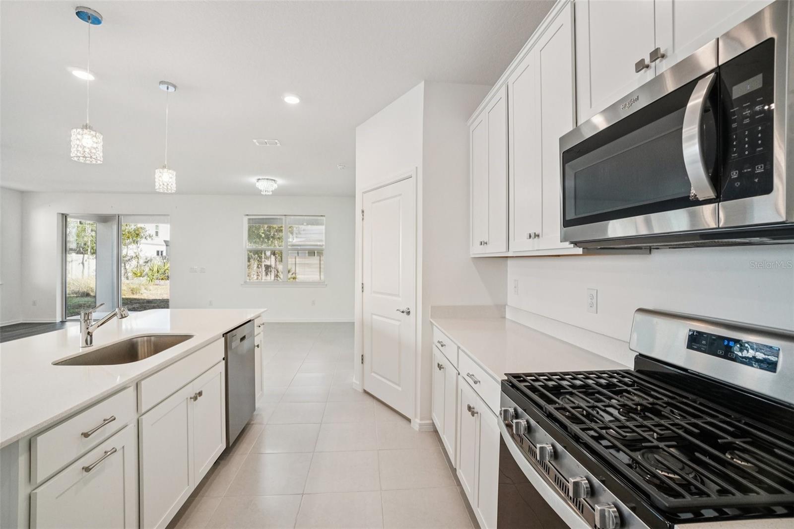 Listing photo id 11 for 14180 Samoa Hill Court