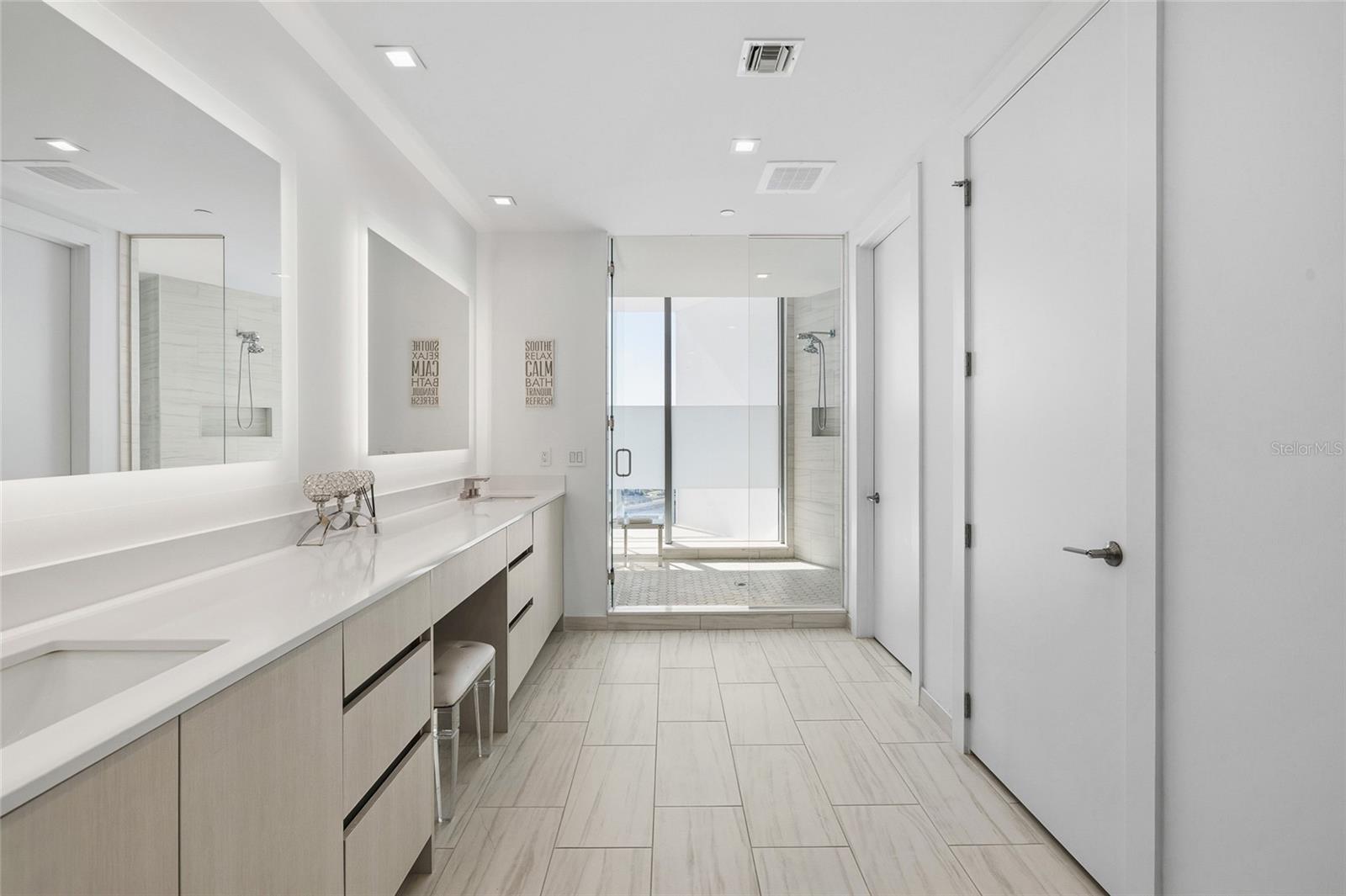 Image 39 of 85 For 5120 Marina Way 8804